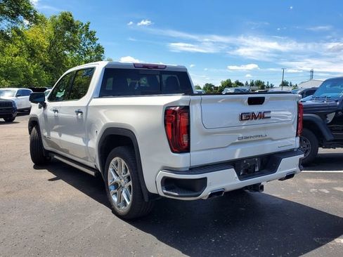 Used 2022 GMC Sierra 1500 Denali w/ Denali Reserve Package AWD/4WD image 2