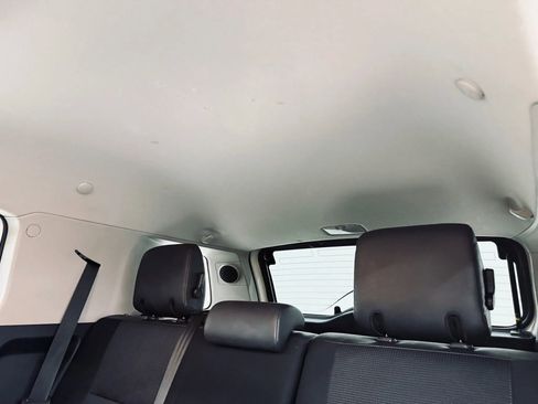 Used 2012 Toyota FJ Cruiser 2WD w/ Upgrade Pkg image 33