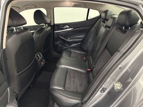 Used 2018 Nissan Maxima SR w/ Midnight Edition FWD image 25