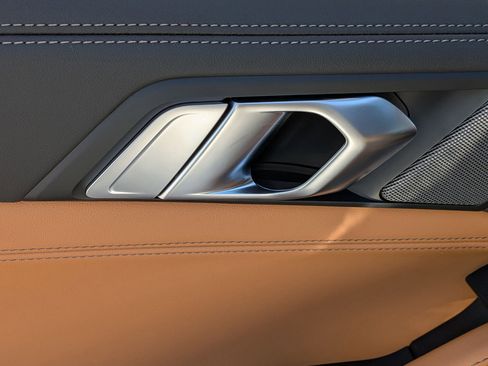 New 2026 BMW X6 xDrive40i w/ Climate Comfort Package image 28