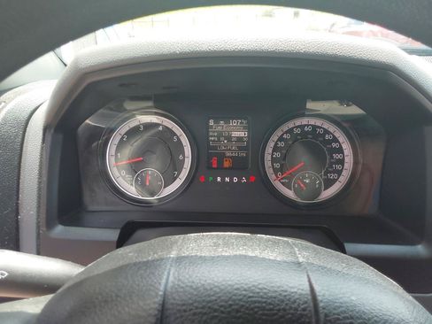 Used 2019 RAM 1500 Express w/ Express Value Package AWD/4WD image 17