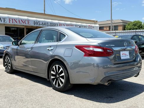Used 2018 Nissan Altima 2.5 SL FWD image 5