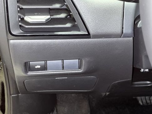 New 2026 Nissan Sentra SR w/ Floor Mat Package FWD image 19