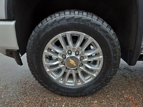 Used 2023 Chevrolet Silverado 3500 High Country w/ Z71 Off-Road Package AWD/4WD image 7