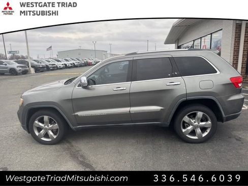 Used 2013 Jeep Grand Cherokee Limited w/ Luxury Group II image 6