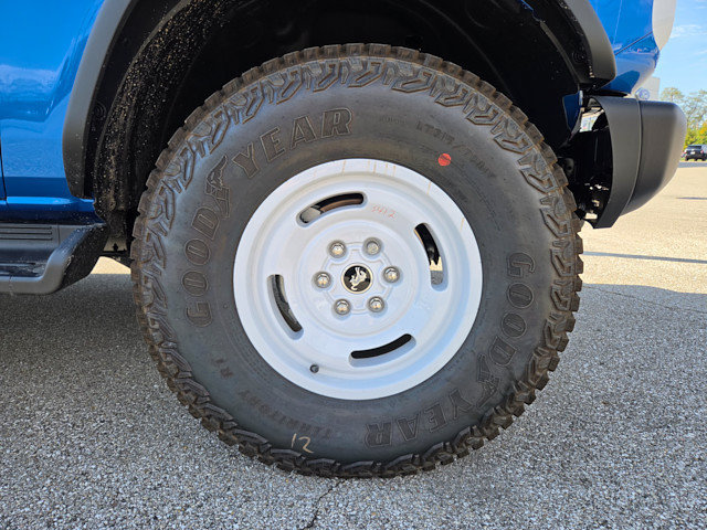 New 2026 Ford Bronco Heritage Edition AWD/4WD image 32