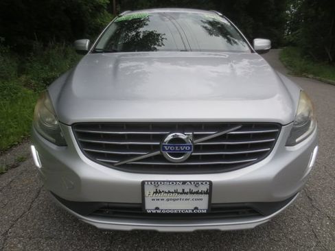 Used 2016 Volvo XC60 T6 AWD/4WD image 3