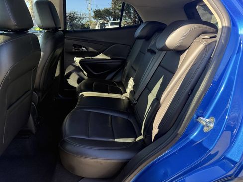 Used 2018 Buick Encore Essence image 11