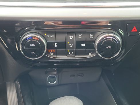 Used 2024 Chevrolet Trax LT w/ Driver Confidence Package image 21