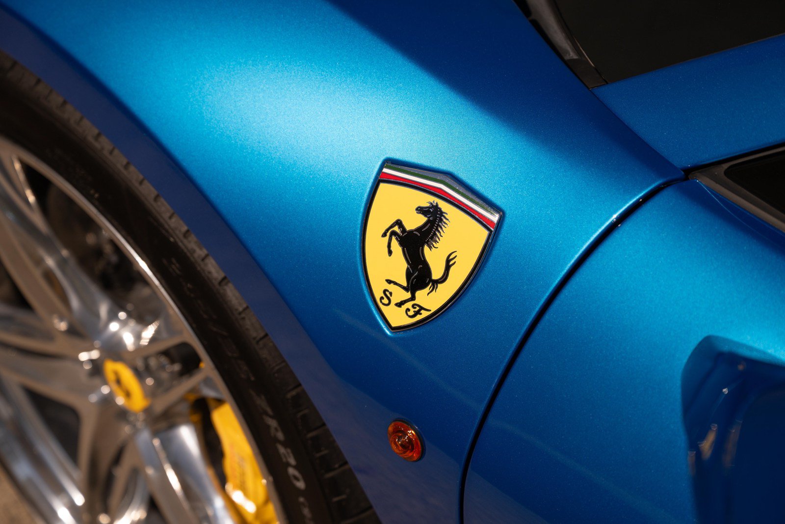 Used 2016 Ferrari 488 Spider RWD image 16