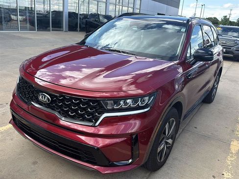 Used 2021 Kia Sorento S w/ Panoramic Sunroof Package FWD image 2
