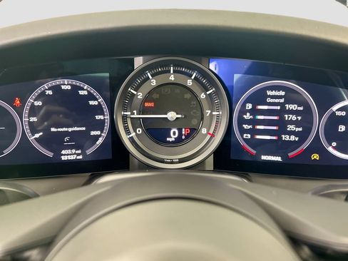 Certified 2022 Porsche 911 Targa 4S AWD/4WD image 31