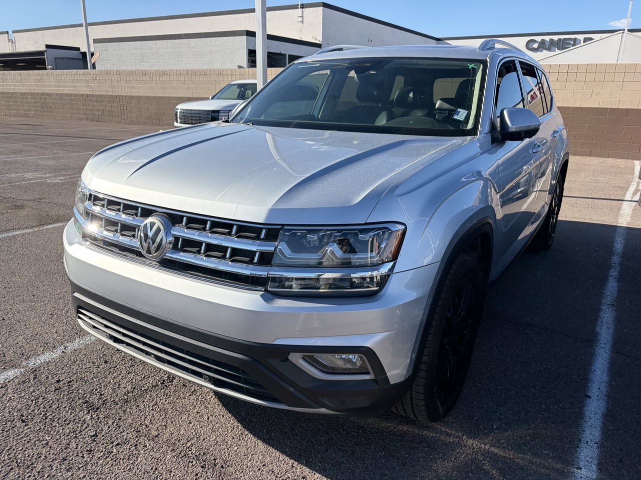 Used 2018 Volkswagen Atlas SEL Premium AWD/4WD image 4