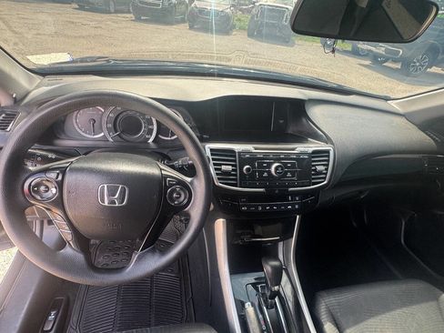 Used 2016 Honda Accord LX image 10