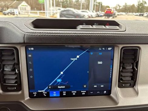 Used 2025 Ford Bronco Outer Banks image 21