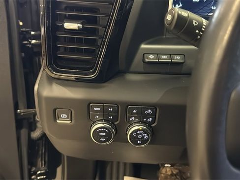 Used 2024 GMC Sierra 1500 AT4X image 34