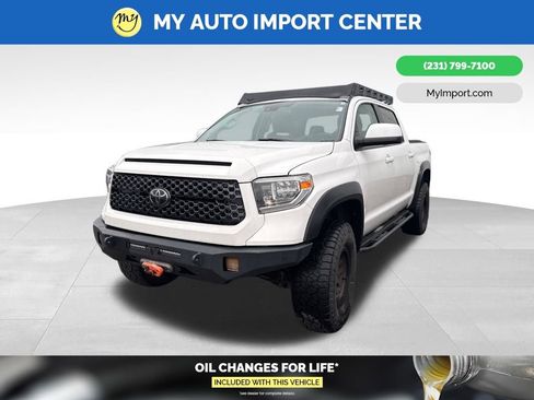 Used 2018 Toyota Tundra Platinum image 3