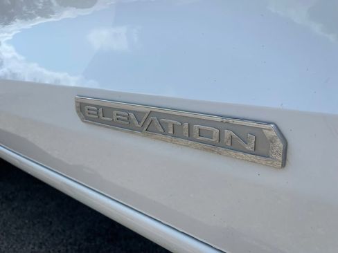Used 2024 GMC Canyon Elevation w/ Convenience Package RWD image 11