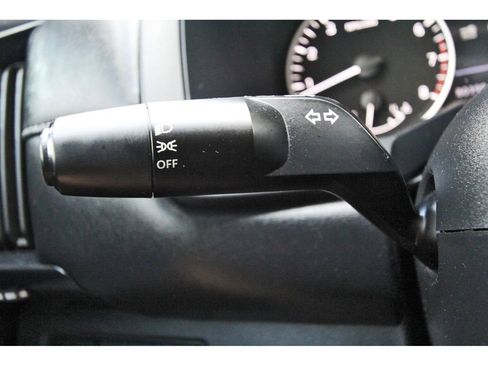 Used 2023 Nissan Pathfinder S image 17