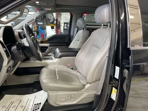 Used 2018 Ford F150 Lariat w/ Equipment Group 502A Luxury AWD/4WD image 11