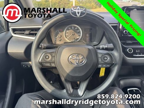 Used 2022 Toyota Corolla LE image 13