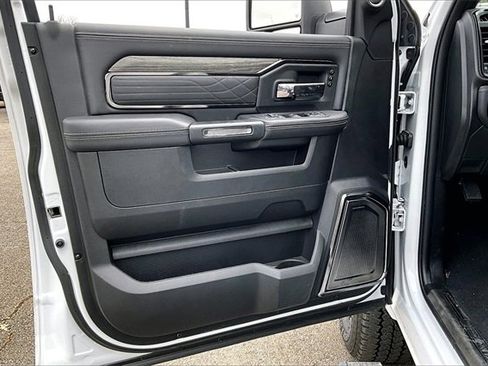 Used 2025 RAM 3500 Limited image 17