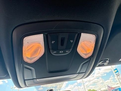 Used 2022 RAM 1500 Big Horn AWD/4WD image 21