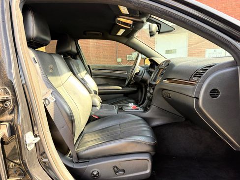 Used 2016 Chrysler 300 S RWD image 23