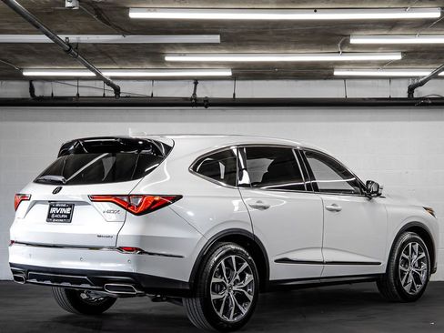 Used 2023 Acura MDX SH-AWD w/ Technology Package image 5