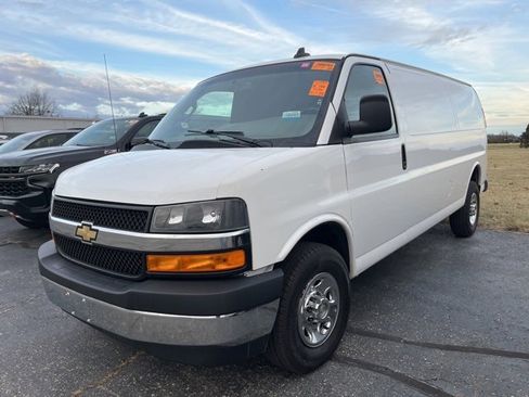 Used 2023 Chevrolet Express 3500 Extended image 1