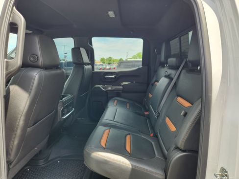 Used 2022 GMC Sierra 1500 AT4 w/ AT4 Preferred Package AWD/4WD image 15