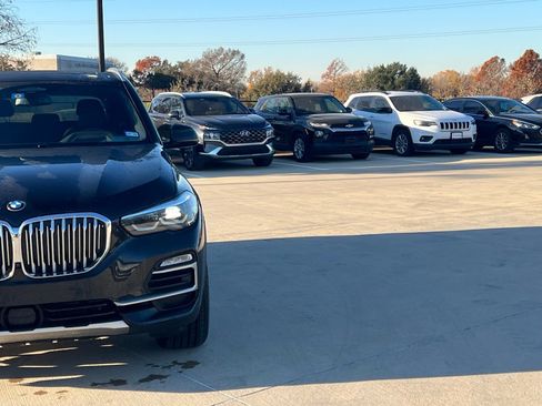 Used 2020 BMW X5 xDrive40i w/ Premium Package image 3