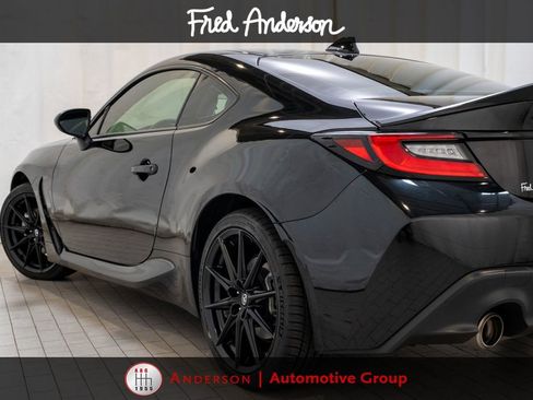 Used 2024 Toyota GR86 Premium RWD image 7