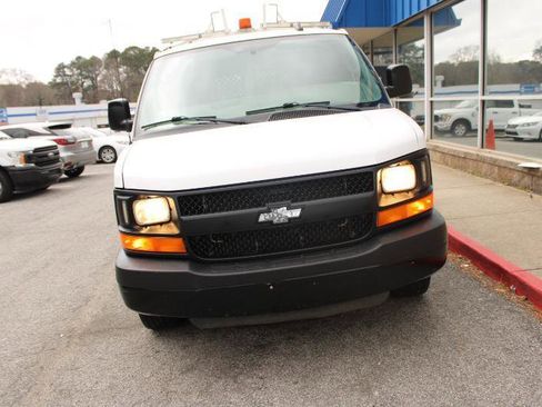 Used 2016 Chevrolet Express 3500 Extended image 2