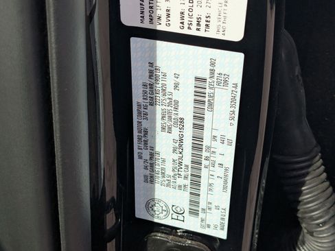 Used 2024 Ford F150 Lightning XLT image 33