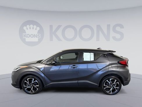 Used 2021 Toyota C-HR XLE image 2