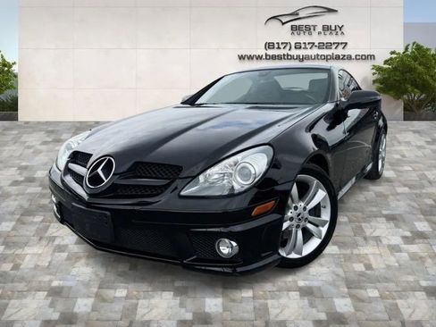 Used 2011 Mercedes-Benz SLK 300 image 3