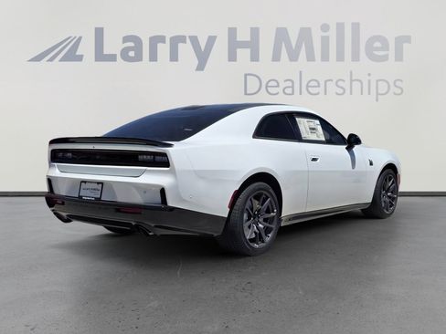 New 2026 Dodge Charger Scat Pack w/ Blacktop Package AWD/4WD image 5