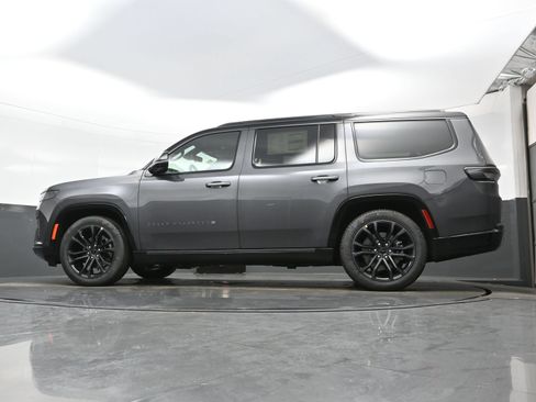 New 2026 Jeep Grand Wagoneer Summit AWD/4WD image 16