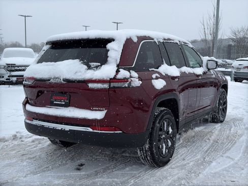 Used 2023 Jeep Grand Cherokee Limited image 5