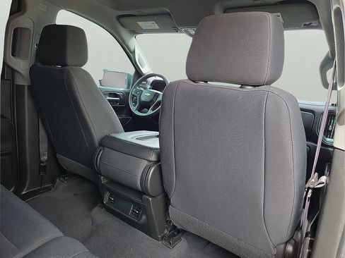 Used 2019 Chevrolet Silverado 1500 Custom w/ Custom Value Package RWD image 11