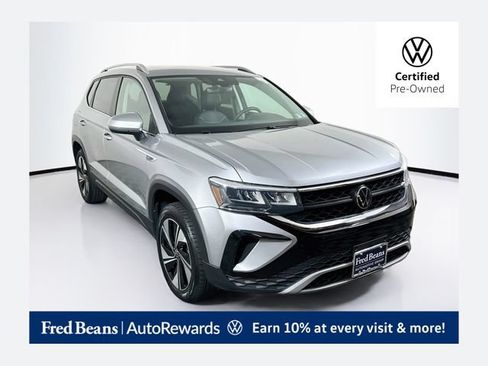 Used 2023 Volkswagen Taos SE AWD/4WD image 1