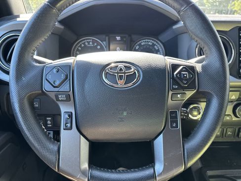 Used 2023 Toyota Tacoma TRD Sport w/ TRD Premium Sport Package AWD/4WD image 9