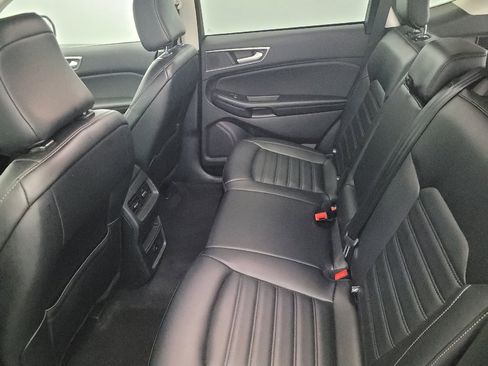 Used 2023 Ford Edge SEL image 18