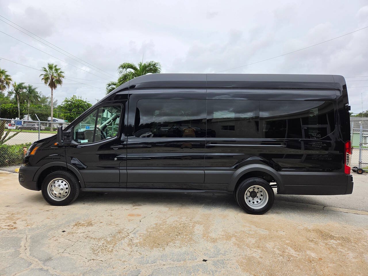 Used 2025 Ford Transit 350 XL RWD image 9