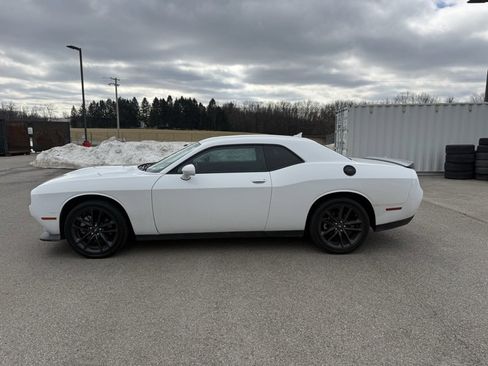 Used 2023 Dodge Challenger GT w/ Plus Package image 9