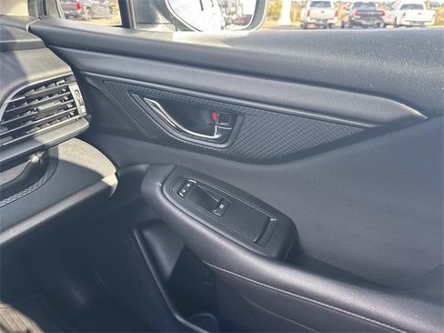 Used 2022 Subaru Outback Premium image 19