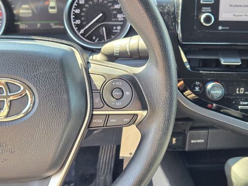 Used 2022 Toyota Camry LE image 29