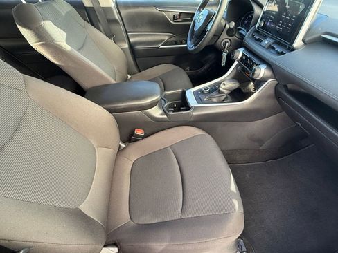 Used 2025 Toyota RAV4 LE image 34