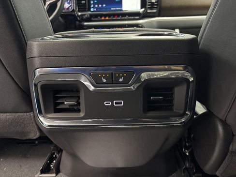 New 2026 Chevrolet Silverado 1500 High Country w/ Technology Package AWD/4WD image 22